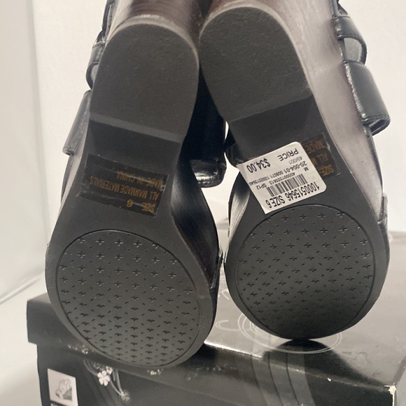 Black wedges size 6 - Picture 5 of 7